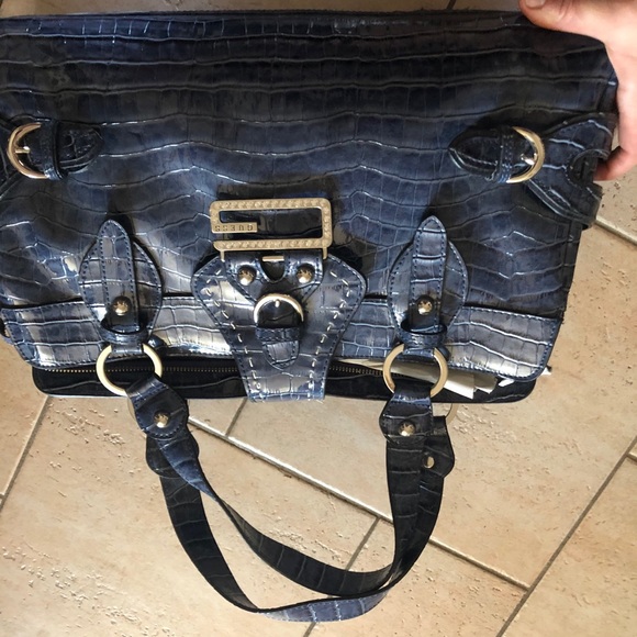 Guess purse faux leather - Picture 1 of 3